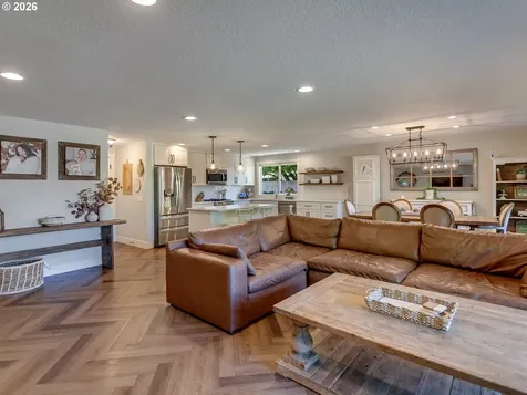 1800 N Cedar Street Newberg OR 97132