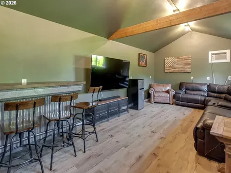 1800 N Cedar Street Newberg OR 97132