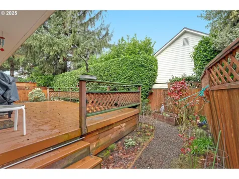 919 NE Floral Place Portland OR 97232