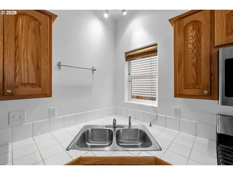 8740 N Drummond Avenue Portland OR 97217