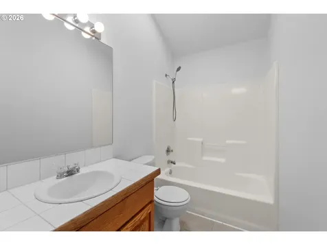 8740 N Drummond Avenue Portland OR 97217