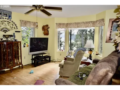 94404 Linda Lane Gold Beach OR 97444