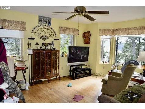 94404 Linda Lane Gold Beach OR 97444