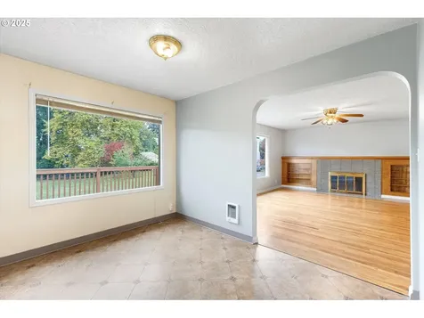 1706 Lord Street Kelso WA 98626