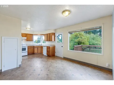 1706 Lord Street Kelso WA 98626