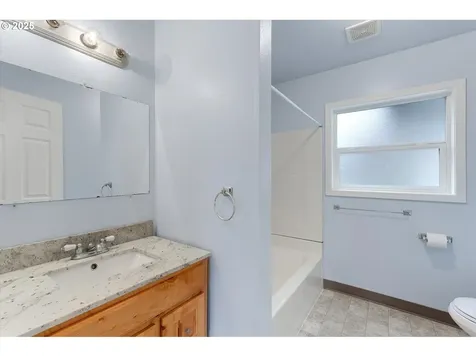 1706 Lord Street Kelso WA 98626