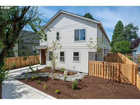 8429 NE Hassalo Street Portland OR 97220