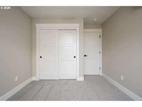 8429 NE Hassalo Street Portland OR 97220