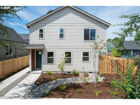 8429 NE Hassalo Street Portland OR 97220