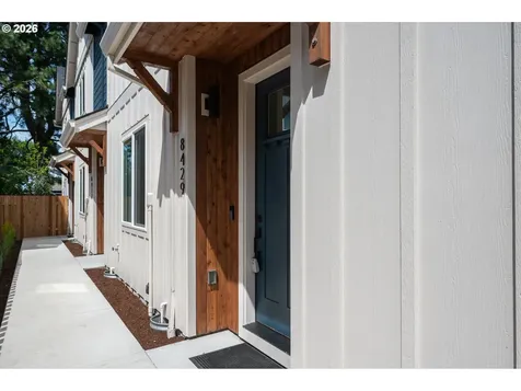 8429 NE Hassalo Street Portland OR 97220