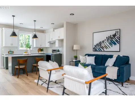 8429 NE Hassalo Street Portland OR 97220