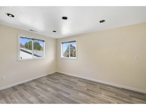 10300 NE 65th Avenue Vancouver WA 98686