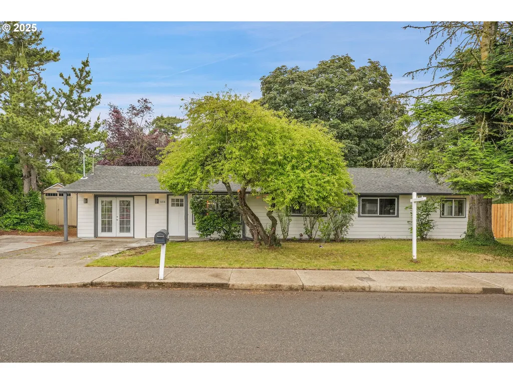 4214 SE 99th Avenue Portland OR 97266