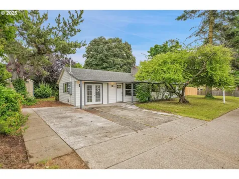 4214 SE 99th Avenue Portland OR 97266