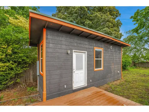 4214 SE 99th Avenue Portland OR 97266