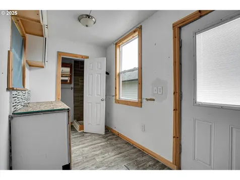 4214 SE 99th Avenue Portland OR 97266