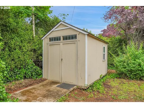 4214 SE 99th Avenue Portland OR 97266