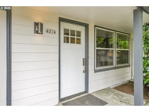 4214 SE 99th Avenue Portland OR 97266