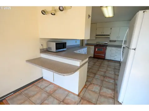 560 State Street North Bend OR 97459