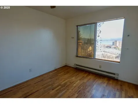 560 State Street North Bend OR 97459