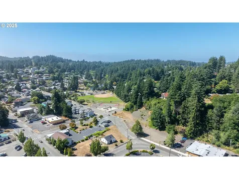 790 Commercial Avenue Coos Bay OR 97420