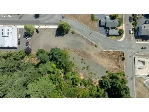 790 Commercial Avenue Coos Bay OR 97420