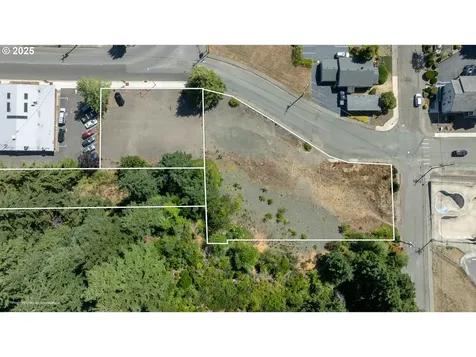 790 Commercial Avenue Coos Bay OR 97420