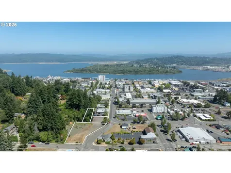 790 Commercial Avenue Coos Bay OR 97420