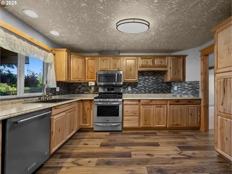 37198 Rachael Drive Sandy OR 97055
