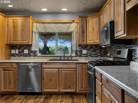 37198 Rachael Drive Sandy OR 97055