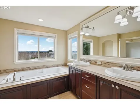 16772 NW Stalder Lane Portland OR 97229