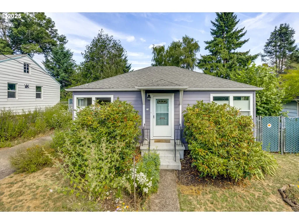 34 SE 86th Avenue Portland OR 97216