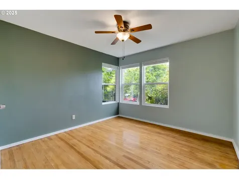34 SE 86th Avenue Portland OR 97216