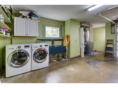34 SE 86th Avenue Portland OR 97216