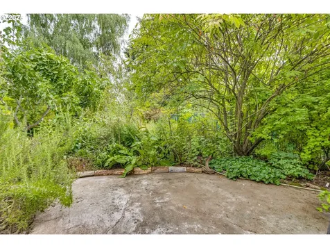 34 SE 86th Avenue Portland OR 97216