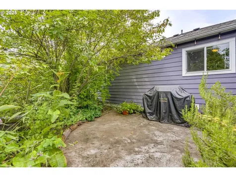 34 SE 86th Avenue Portland OR 97216