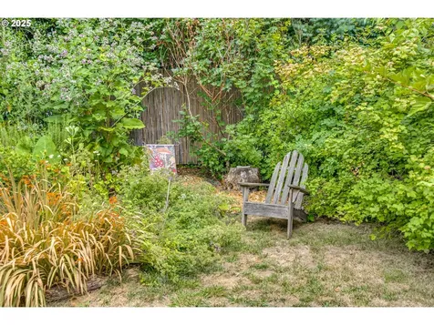 34 SE 86th Avenue Portland OR 97216