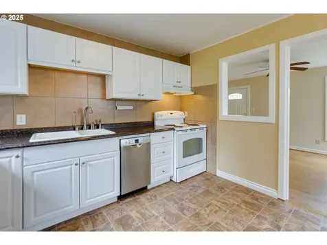 34 SE 86th Avenue Portland OR 97216