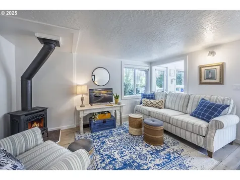 155 SE Hazelton Avenue Depoe Bay OR 97341