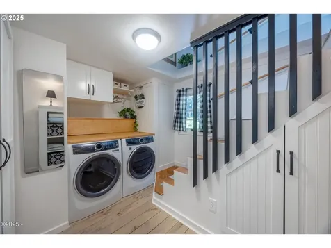 155 SE Hazelton Avenue Depoe Bay OR 97341