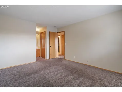 12506 SE Stark Street Portland OR 97233