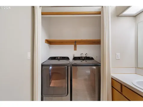 12506 SE Stark Street Portland OR 97233