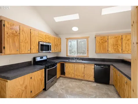 76154 Coho Lane Oakridge OR 97463