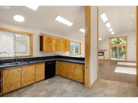 76154 Coho Lane Oakridge OR 97463