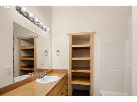 76154 Coho Lane Oakridge OR 97463