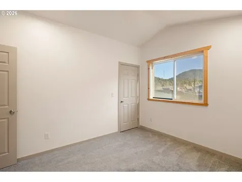 76154 Coho Lane Oakridge OR 97463