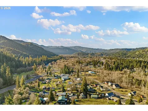76154 Coho Lane Oakridge OR 97463