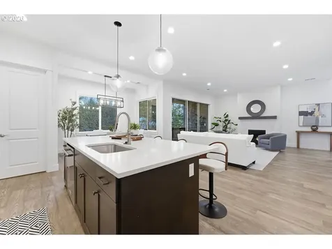 7741 NW Ladybug Place Portland OR 97229