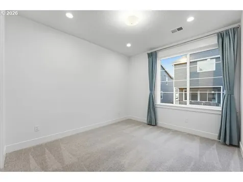 7741 NW Ladybug Place Portland OR 97229