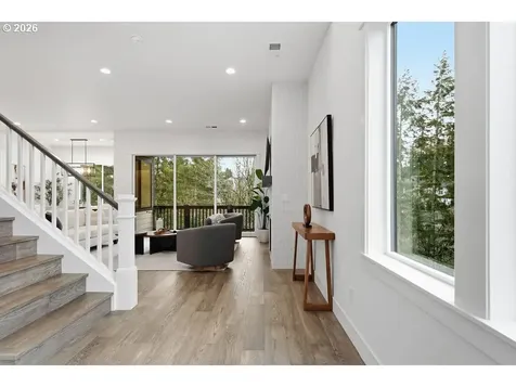 7741 NW Ladybug Place Portland OR 97229